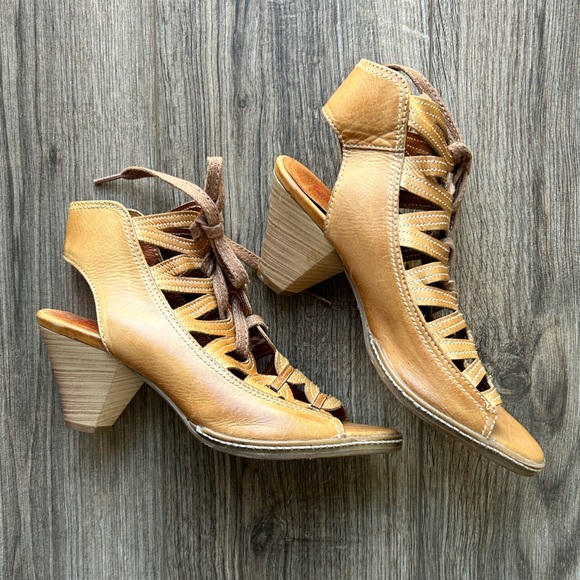 Pikolinos Tan Leather Heeled Sandals | 38 - Picture 8 of 8